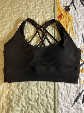 NWT Coastal Activewear Black Strappy Crisscross Sports Bra — Lightweight Support